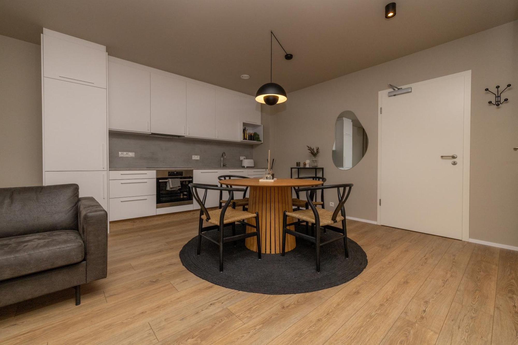 Modern Flat In Reykjavik, Ulfarsardalur Apartment Exterior photo